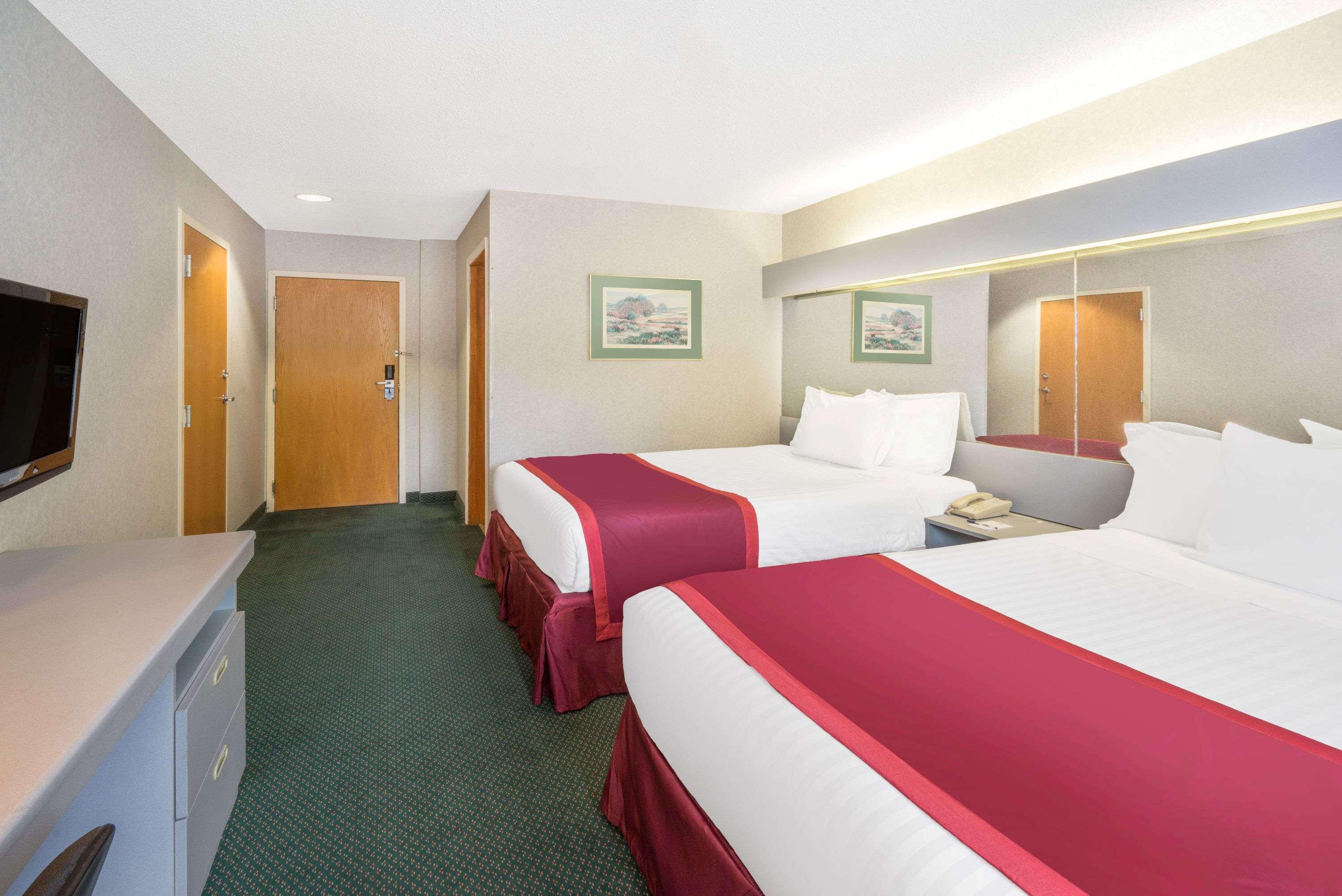 Microtel Inn & Suites By Wyndham Chattanooga/Near Hamilton P Exterior photo